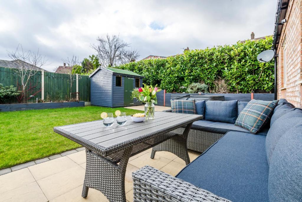 Villa Pet Friendly With A Hot Tub Hednesford Exterior foto